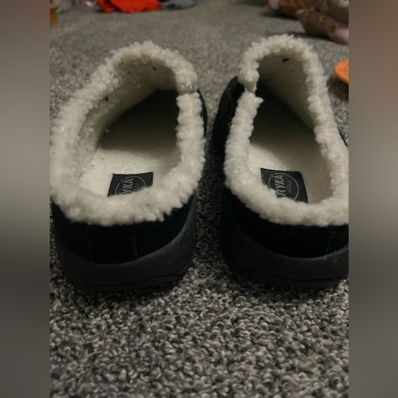 Ryka Black Fuzzy Lined Slip On Mule Clogs Slippers 10 - Picture 4 of 6